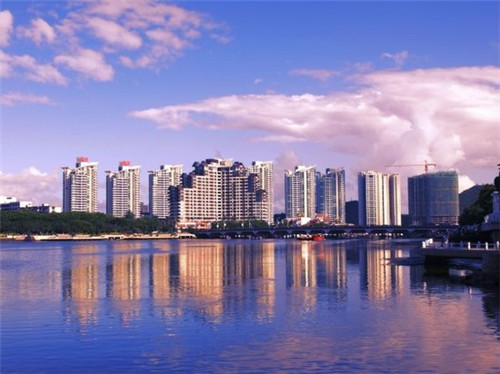 嗯呐嗯呐吧台小火锅